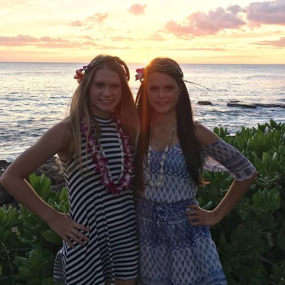 Meet your Posher, Becca - Picture 1 of 4